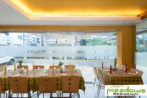 Hotel Meadows Residency