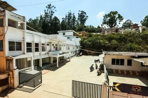 Hotel Collection O 36438 Zion International