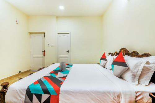 Fabexpress Royal Hideway Resort