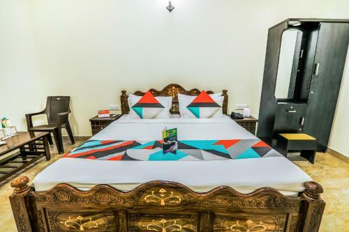 Fabexpress Royal Hideway Resort