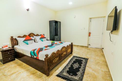 Fabexpress Royal Hideway Resort