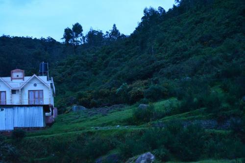 Bed & Breakfast The Conerstayz