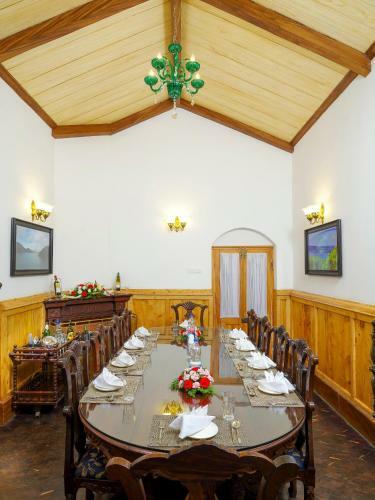 Hotel Vinnca West Downs Heritage Resort