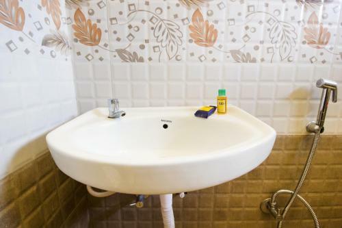 Hotel Fabexpress Grand Castle Hill Resorts