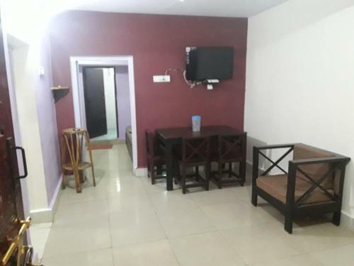 Hill Inn Rooms & Cottage