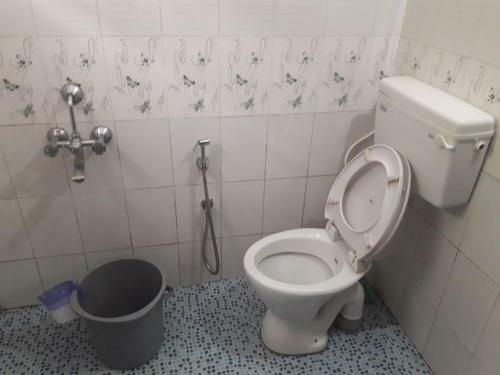 Hill Inn Rooms & Cottage