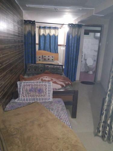 Hill Inn Rooms & Cottage