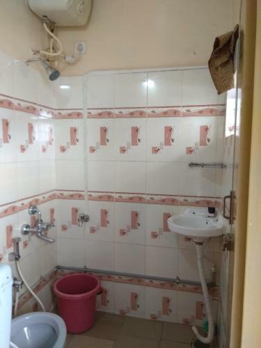 Hill Inn Rooms & Cottage