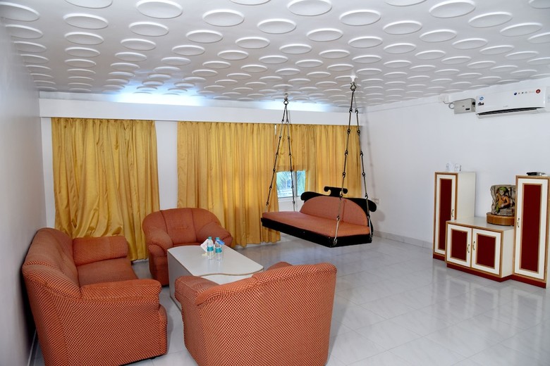 Hotel Sharada International