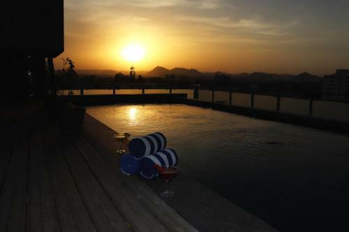 Posada Crimson Park Shree Kanak