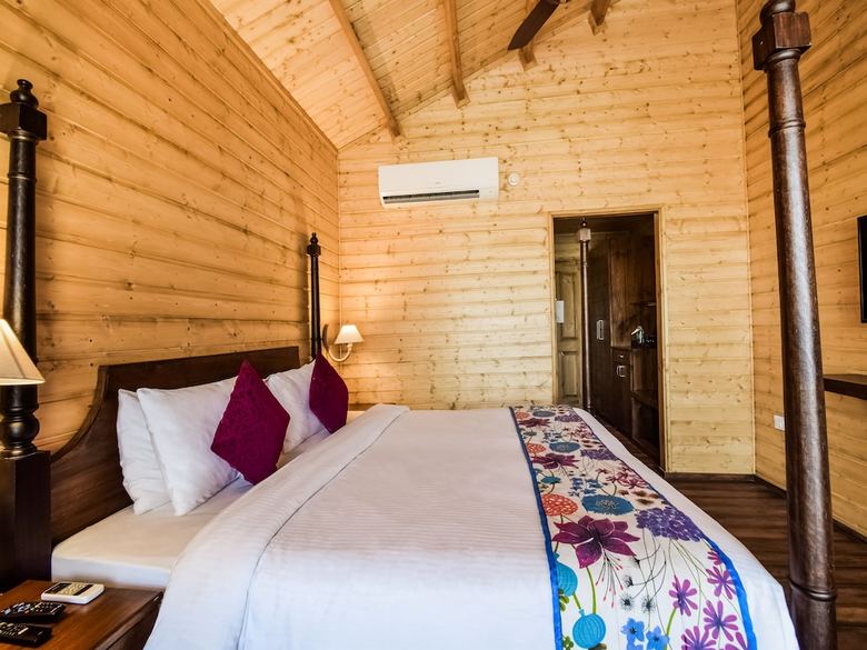 Hotel Bamboo Saa Resort & Spa