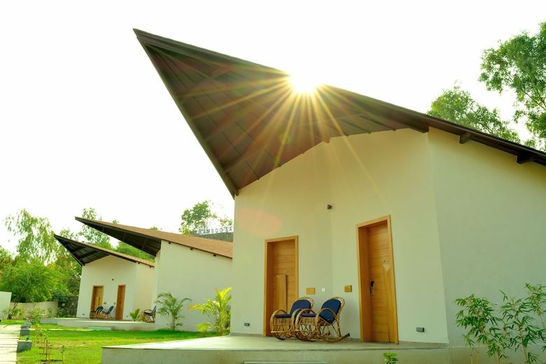Hotel Bamboo Saa Resort & Spa