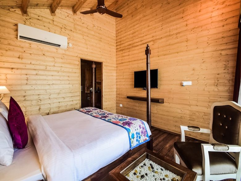 Hotel Bamboo Saa Resort & Spa