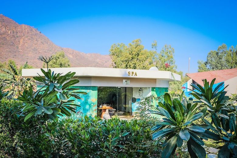 Hotel Bamboo Saa Resort & Spa