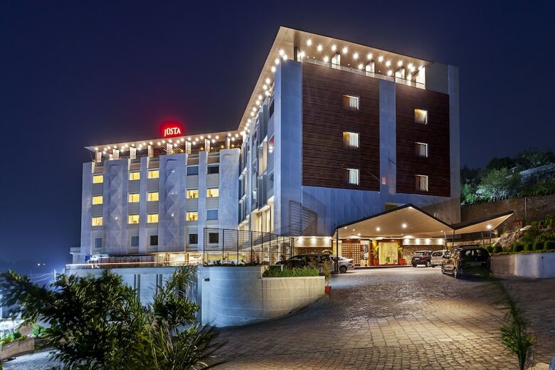 Hotel Justa Sajjangarh Resort & Spa