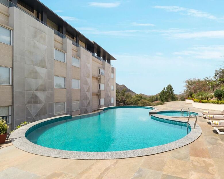 Hotel Justa Sajjangarh Resort & Spa