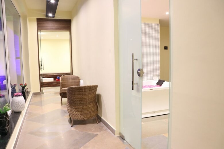 Hotel Justa Sajjangarh Resort & Spa