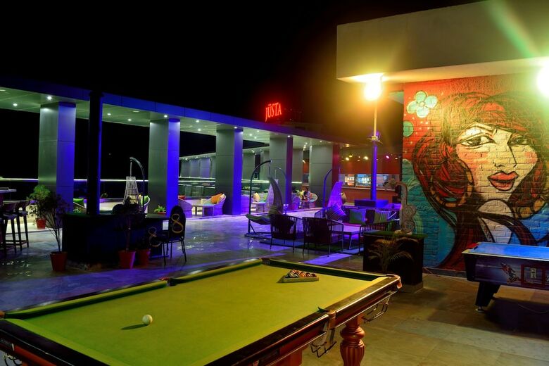 Hotel Justa Sajjangarh Resort & Spa