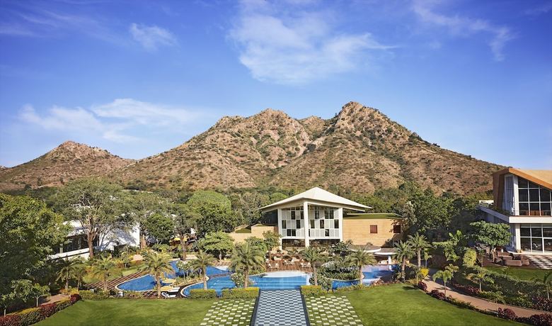 Hotel Taj Aravali Resort & Spa