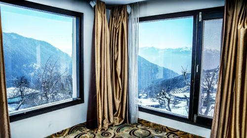 Hotel Patnitop Heights
