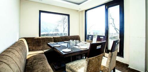 Hotel Patnitop Heights