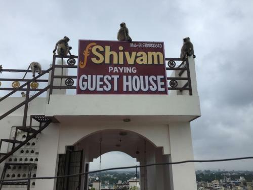 Hotel Shivam Paying Guest House,u