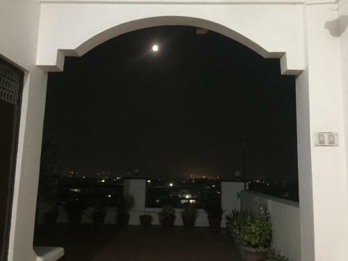 Hotel Shivam Paying Guest House,u