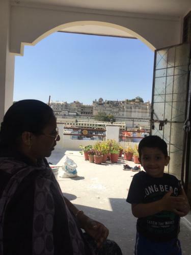 Hotel Shivam Paying Guest House,u