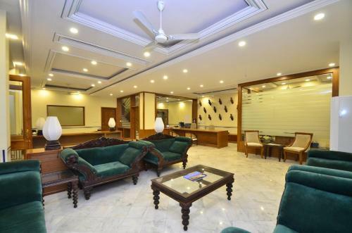 Hotel Aaram Mahal By Pachar Group