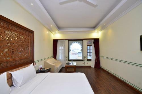 Hotel Aaram Mahal By Pachar Group