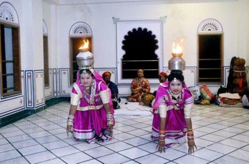 Hotel Aaram Mahal By Pachar Group