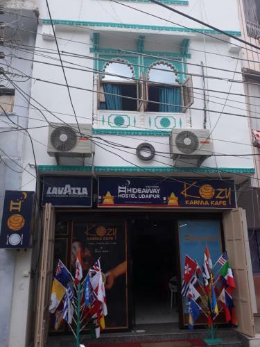 Strangers Hideaway Hostel