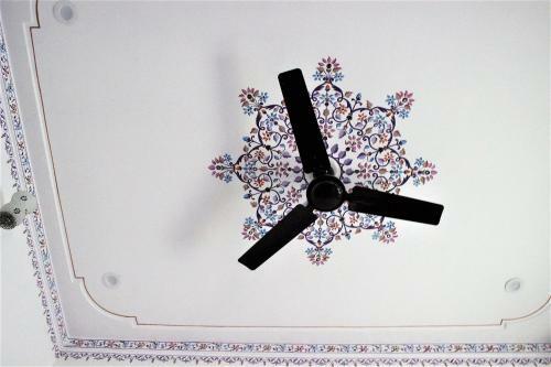 Hostal Rising Shemesh Home Stay