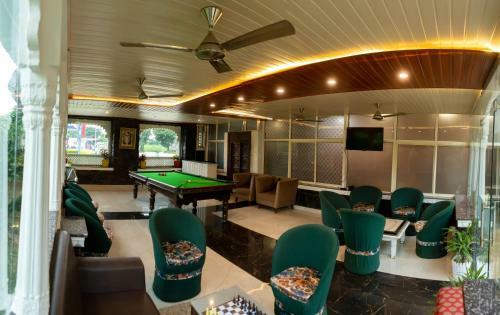 Hotel Gazebo Inn Resort Udaipur