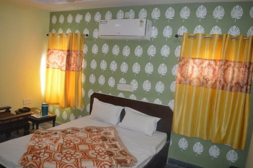 Hotel Gokul Palace