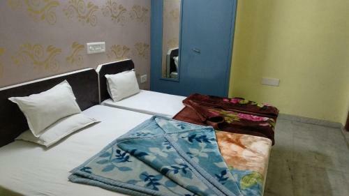 Hotel Gokul Palace