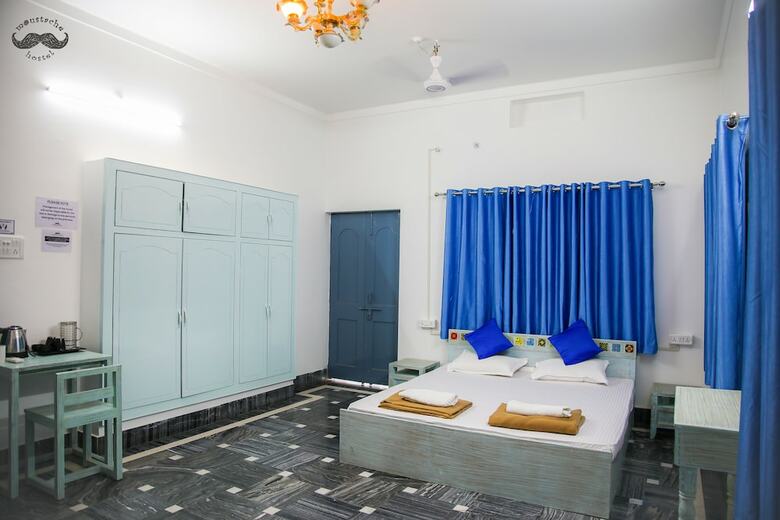 Albergue Moustache Varanasi