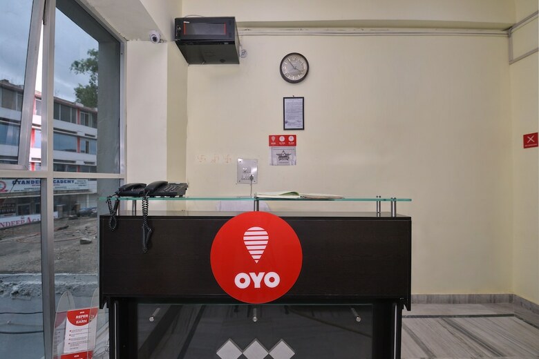 Oyo 12193 Sandhya Hotel