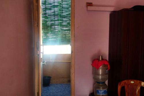 Bed & Breakfast Budget Studio Room In Gokulam