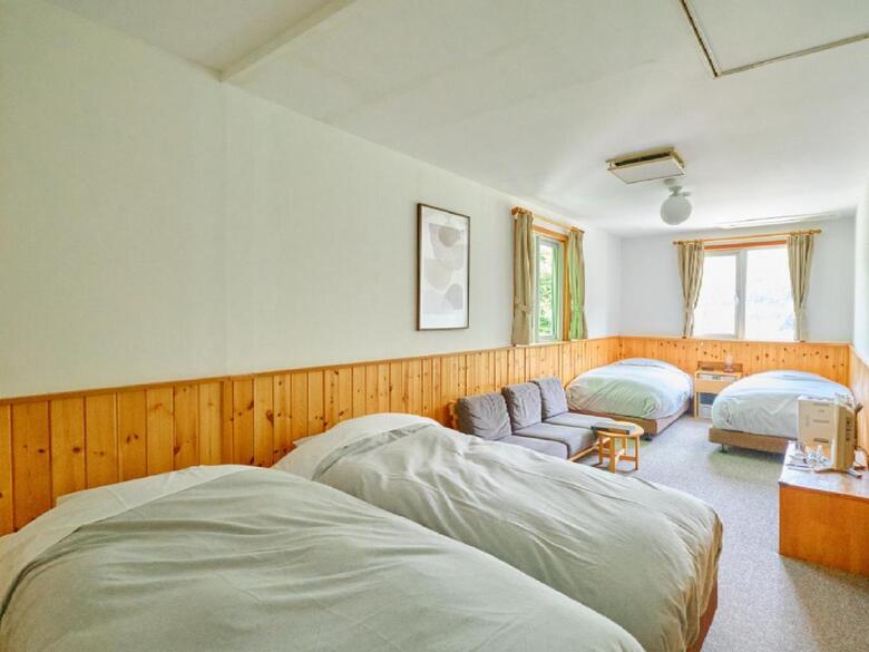 Bed & Breakfast Penshion Asanebou
