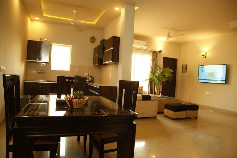 Hotel Anandam Clarks Inn Suites Vrindavan