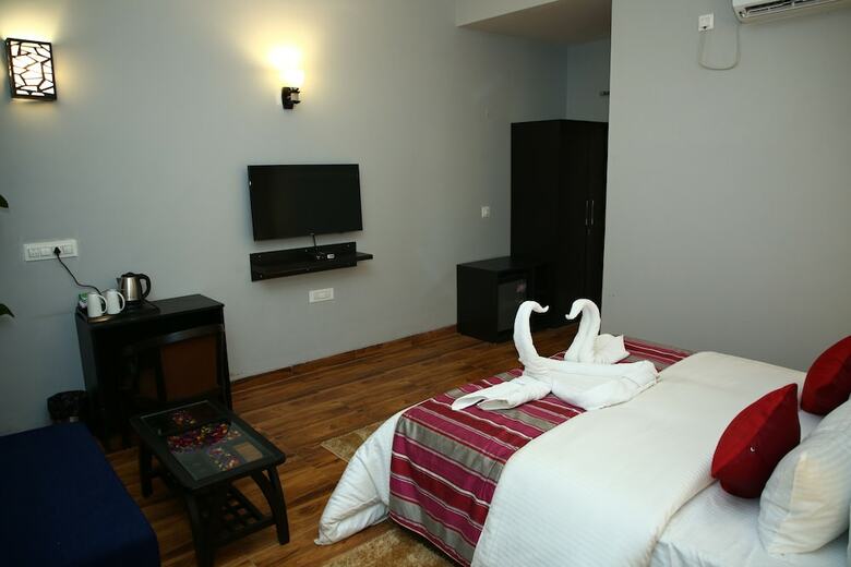 Hotel Anandam Clarks Inn Suites Vrindavan