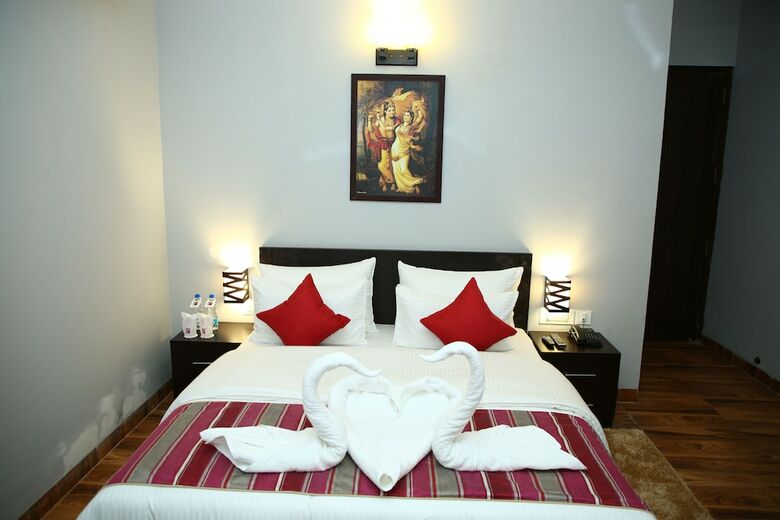 Hotel Anandam Clarks Inn Suites Vrindavan