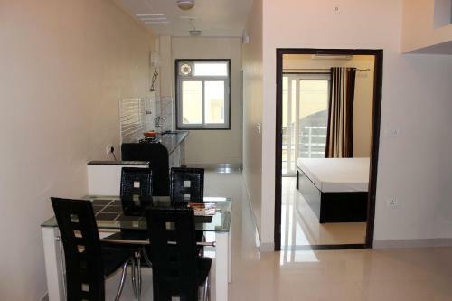 11 Flowers Serviced Apartments