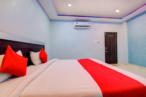 Hotel Oyo 10811 Sri Sairam Residency