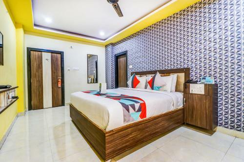 Hotel Fabexpress B Square