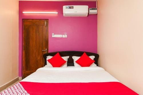 Hotel Oyo 22116 Savera Inn Lodge