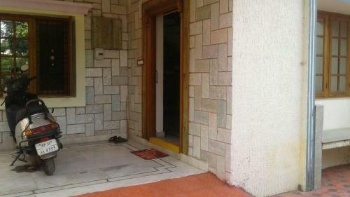Hostal Paradise Home Guest House