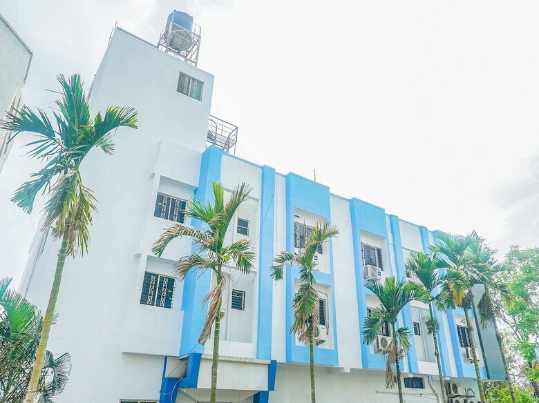 Oyo 13583 Hotel Paradise Inn