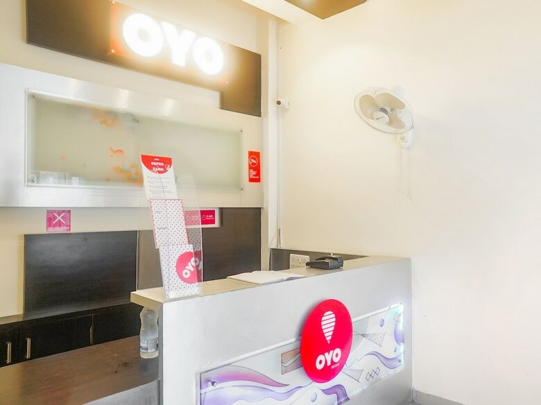 Oyo 13583 Hotel Paradise Inn